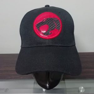 gorra con bordado brillante