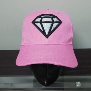 gorra con bordado de efecto brillante