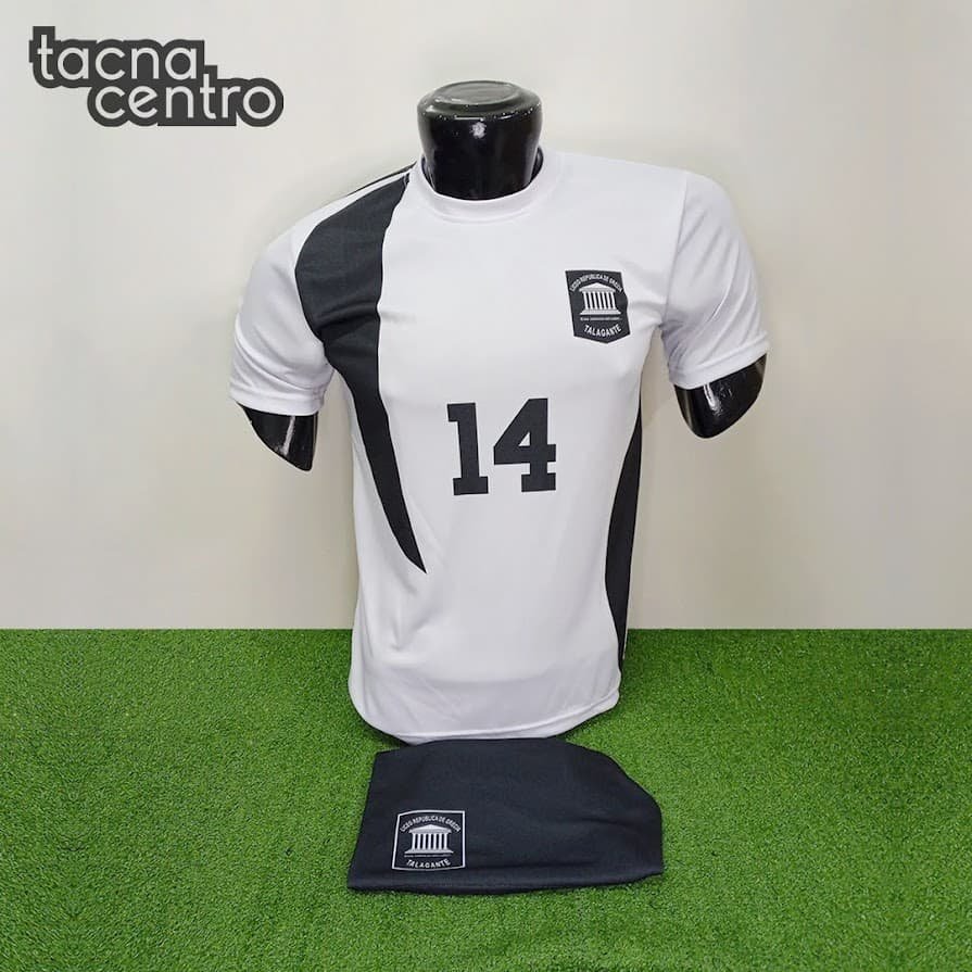 uniforme de futbol color blanco con negro