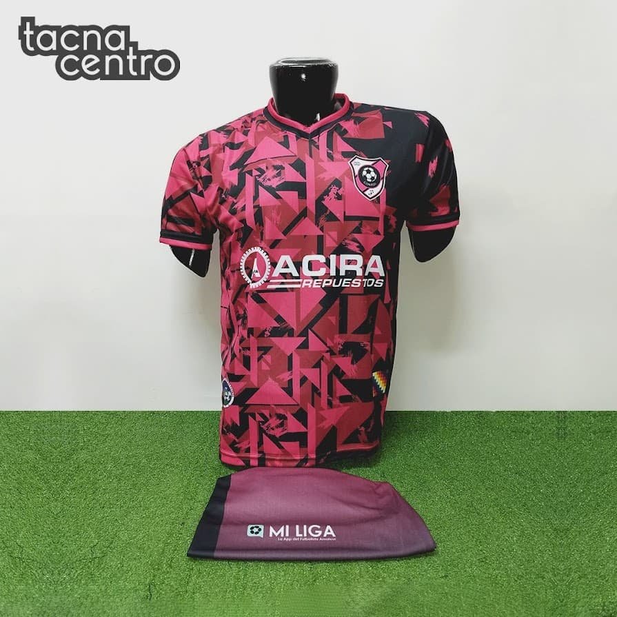 uniforme de futbol color rosado con negro