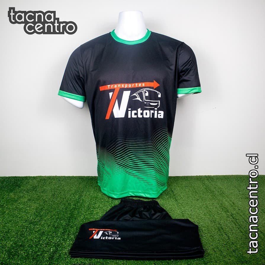 uniforme de futbol color verde y negro