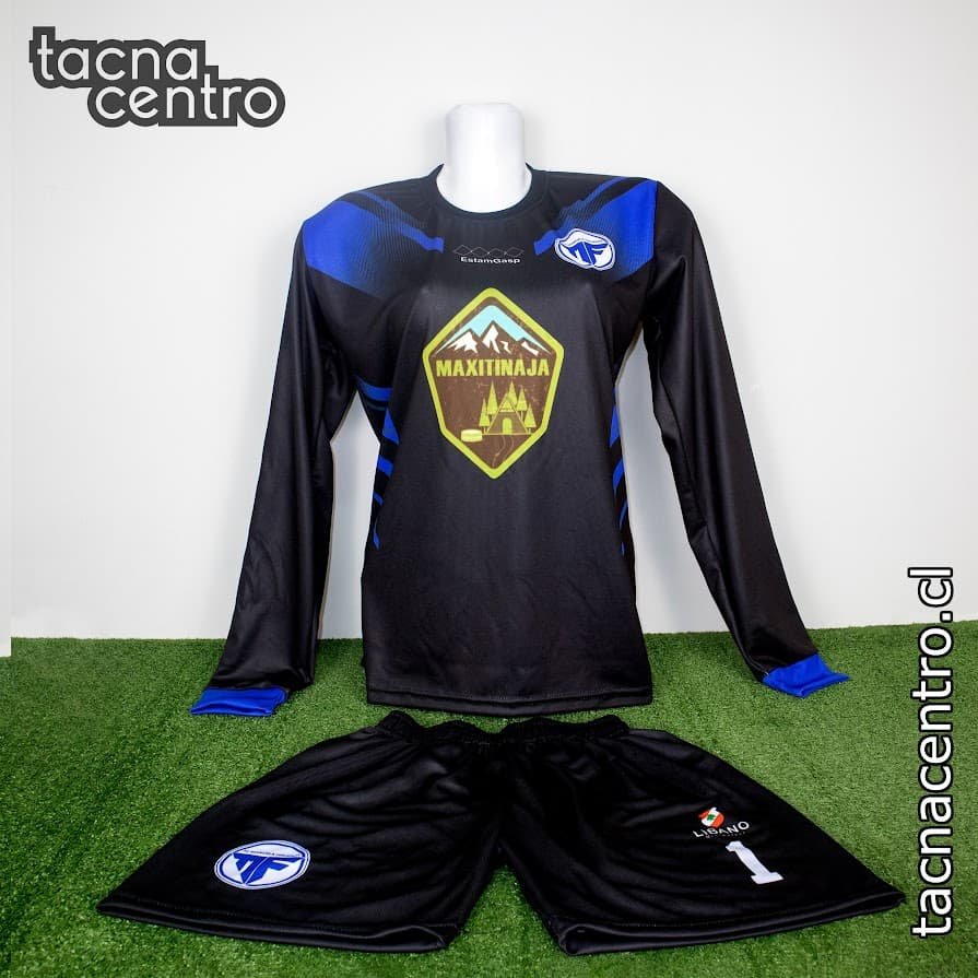 uniforme de futbol color negro con azul