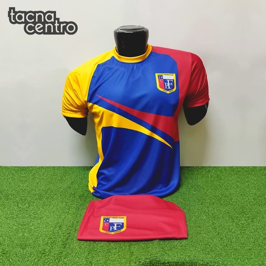 uniforme de futbol color amarillo azul y rojo