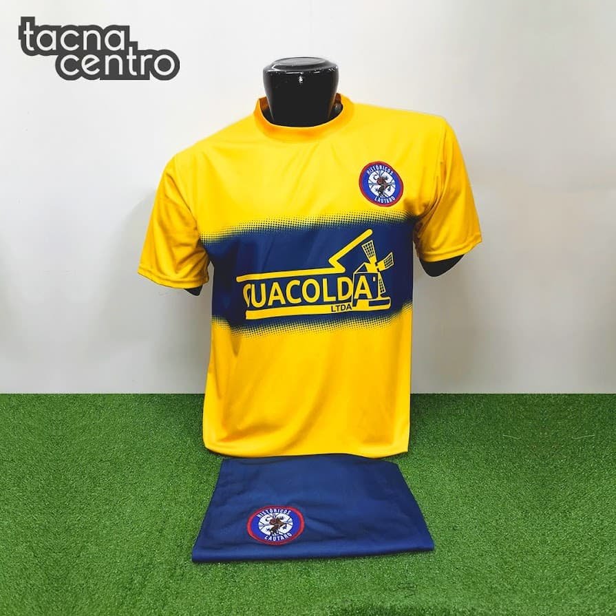 uniforme de futbol color amarillo con azul