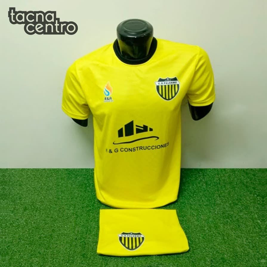uniforme de futbol color amarillo
