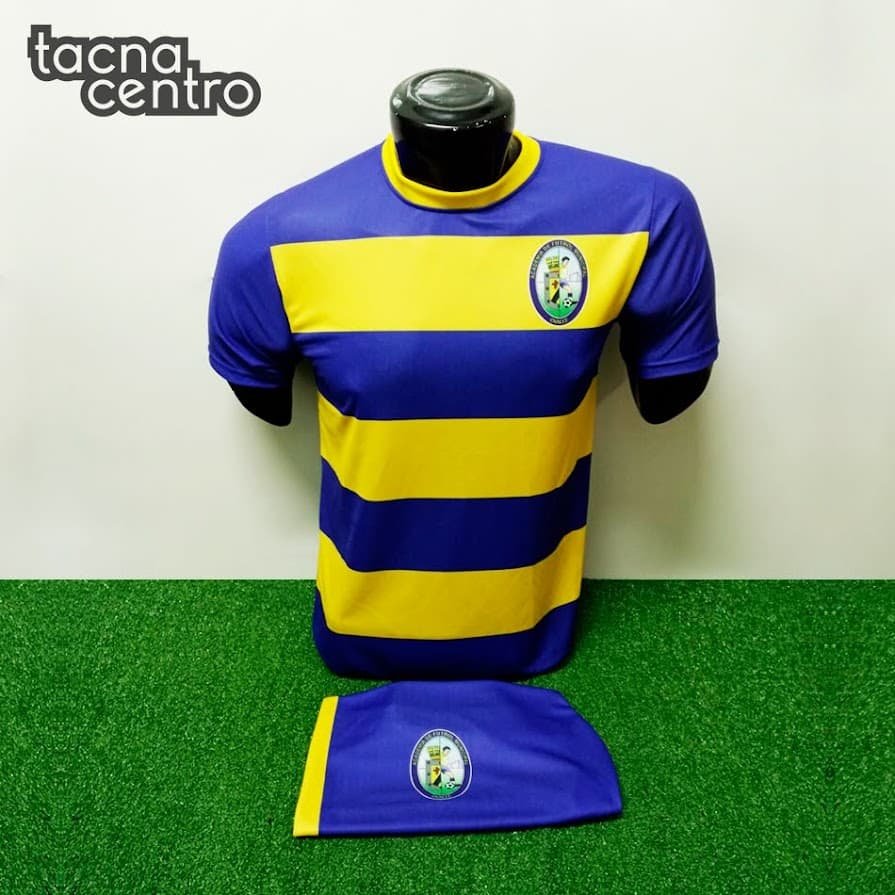 uniforme de futbol color azul con amarillo