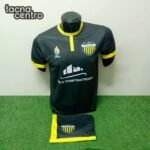 uniforme de futbol color negro y amarillo