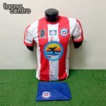 uniforme de futbol color rojo con blanco