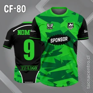 Camiseta de futbol verde con figuras abstractas sombreadas