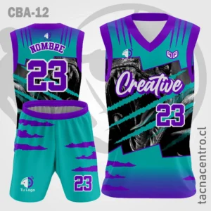 Camiseta de Basketball Celeste con mangas moradas