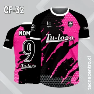 Camiseta de futbol negro con mancha derramada rosado