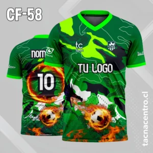 Camiseta de futbol verde con pelota de fuego