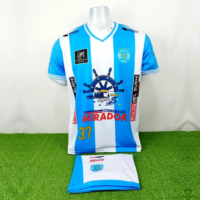 Camisetas de Futbol Celestes Personalizadas 28 camisetas de futbol celestes con franjas blancas