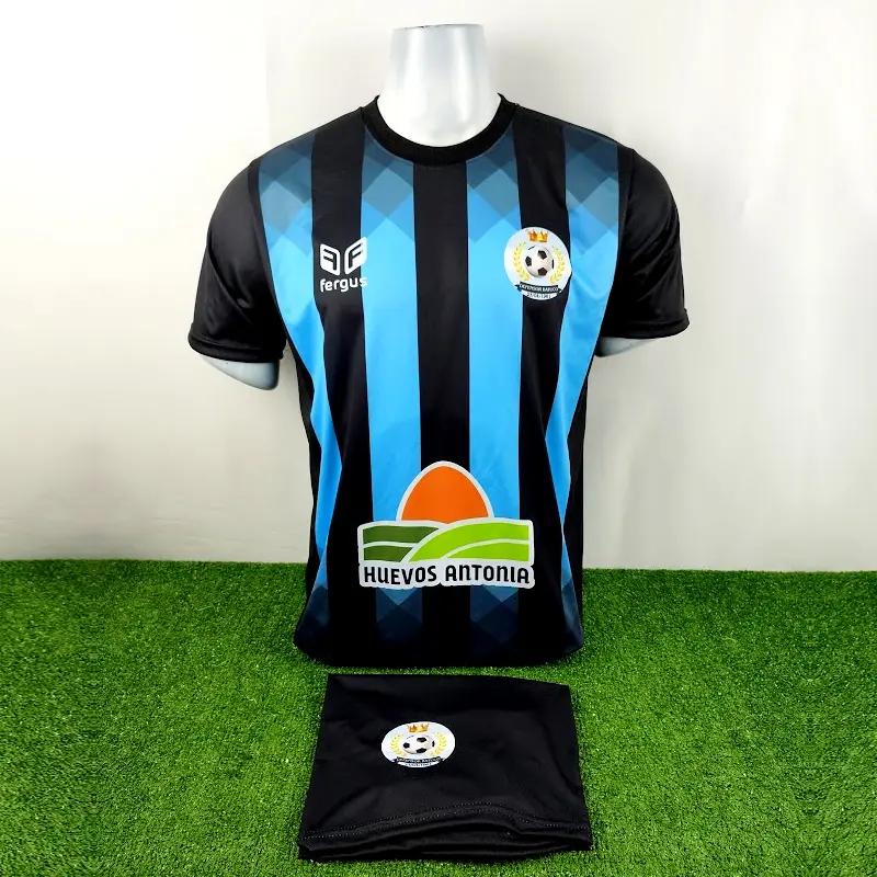 Camisetas de Futbol Celestes Personalizadas 29 camisetas de futbol celestes con franjas negras