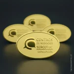 foto de pines dorados para empresas