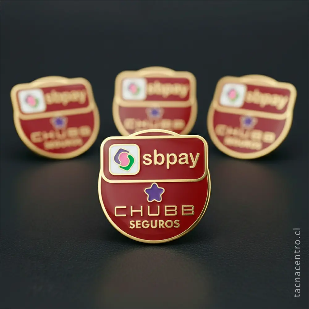 foto de pines esmaltados para aseguradoras