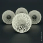 foto de pines plateados forma circular para logia