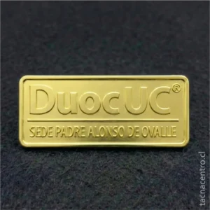 pines dorados con fondo pulido forma rectangular