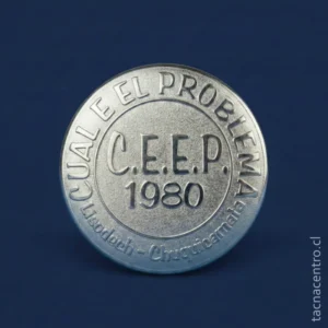 pines plateados con forma bombeada y fondo arenado forma redonda