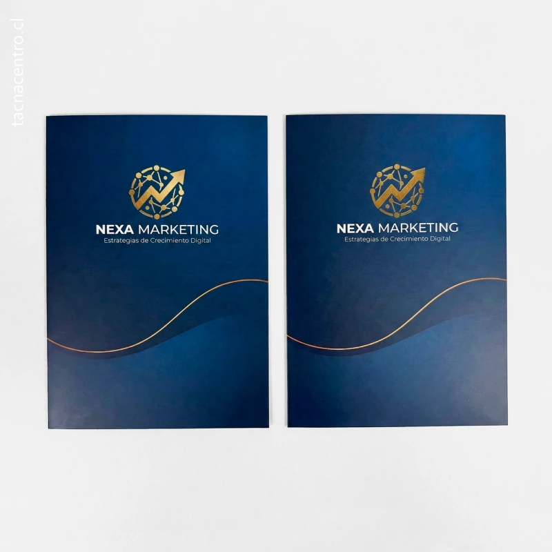 fotos de carpetas hot stamping para marketing