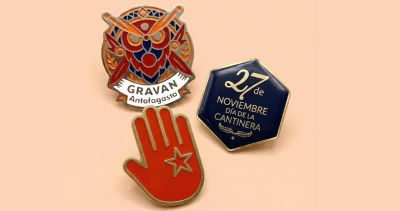 pines esmaltados personalizados