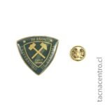 pines metalicos personalizados esmaltado con resina atacama