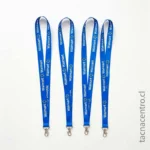foto de lanyards personalizados para supermercado walmart