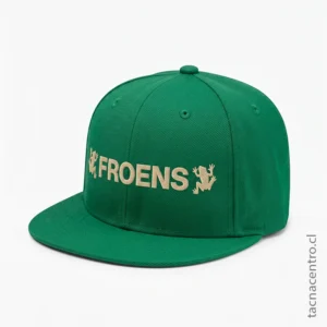 Gorra snapback verde para marcas de influencers y moda 2026.