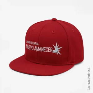 Gorra snapback roja ideal para regalos publicitarios 2026.