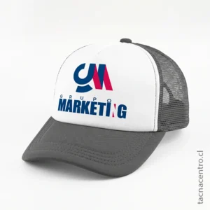 Gorra promocional de malla gris con frente blanco para estampado o bordado de logo 2026.