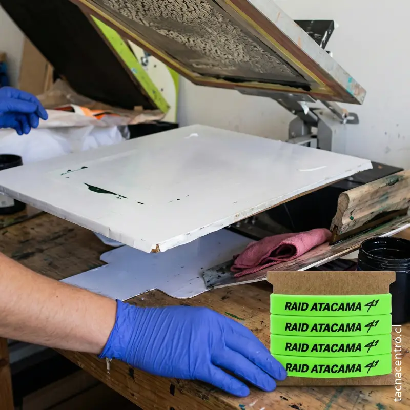 Estampado y personalización de pulseras de silicona en chile