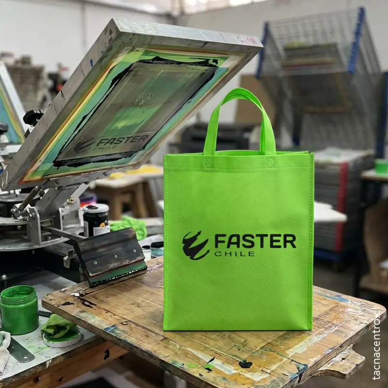 Estampado y pesonalizacion de bolsa TNT para chile