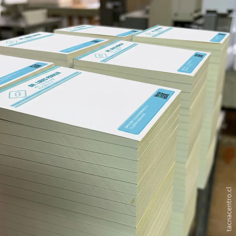 Imprenta de alta resolución para la producción masiva de talonarios personalizados 2026.